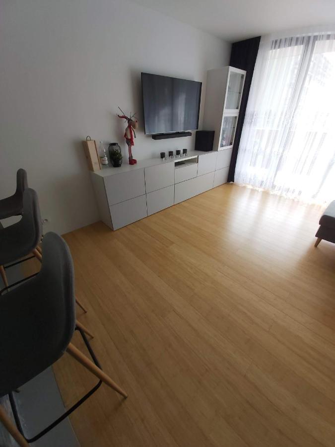 Wizjonerow Luxury Apartment & Garage คราคูฟ ภายนอก รูปภาพ