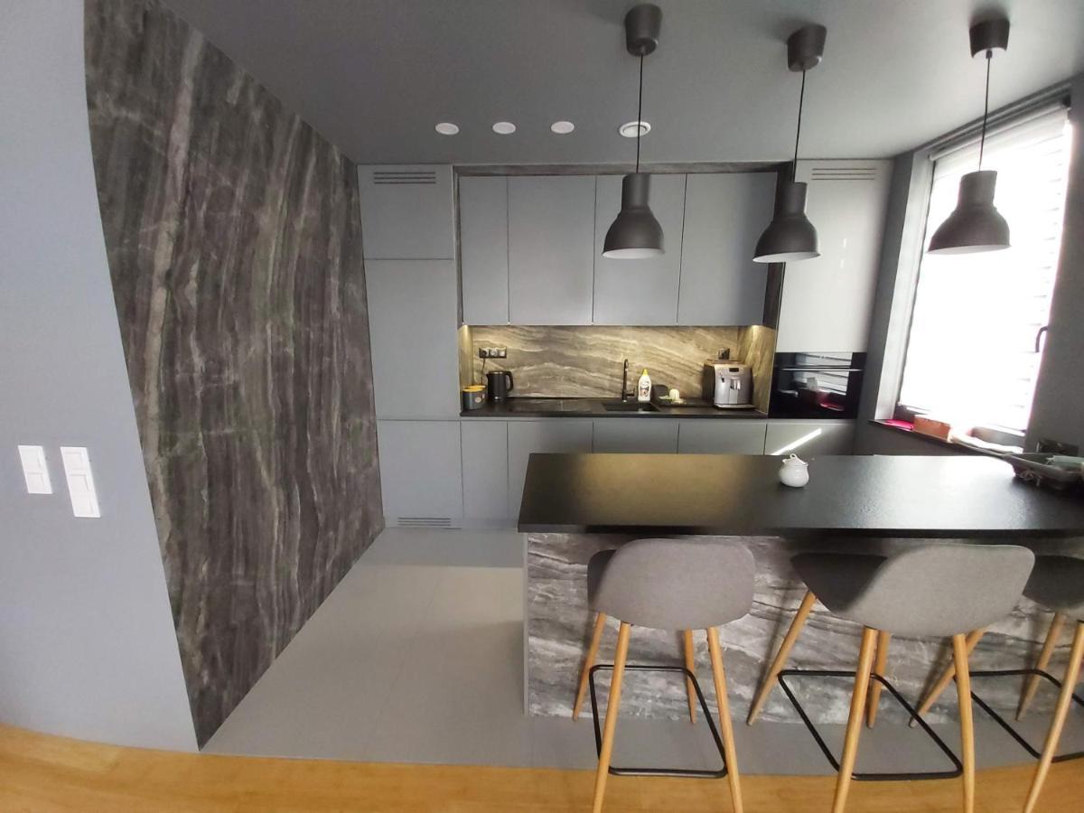 Wizjonerow Luxury Apartment & Garage คราคูฟ ภายนอก รูปภาพ